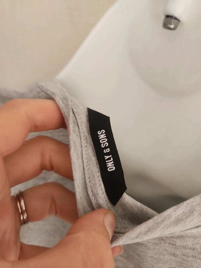 Tee-shirt gris motif cerf habillé XS neuf avec étiquette - photo numéro 8