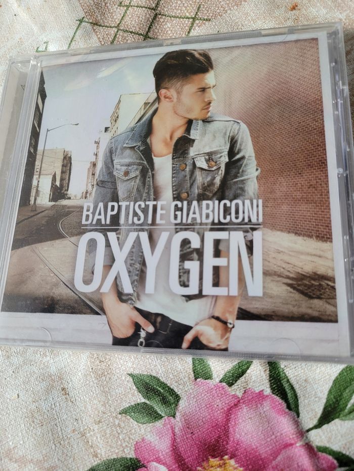 Baptiste Giabiconi Oxygen