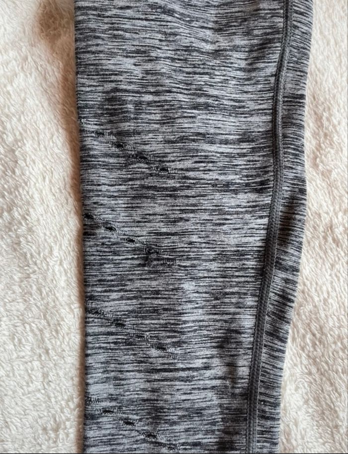 Legging de sport gris taille M de chez Workout en bon état - photo numéro 3