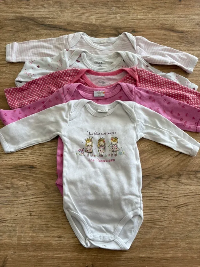 Lot 5 bodies bébé fille - photo numéro 2