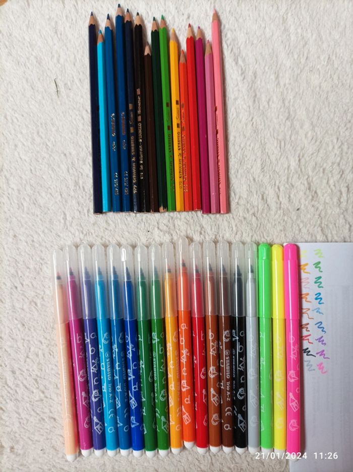 Lot 33 stabilo feutres et crayons