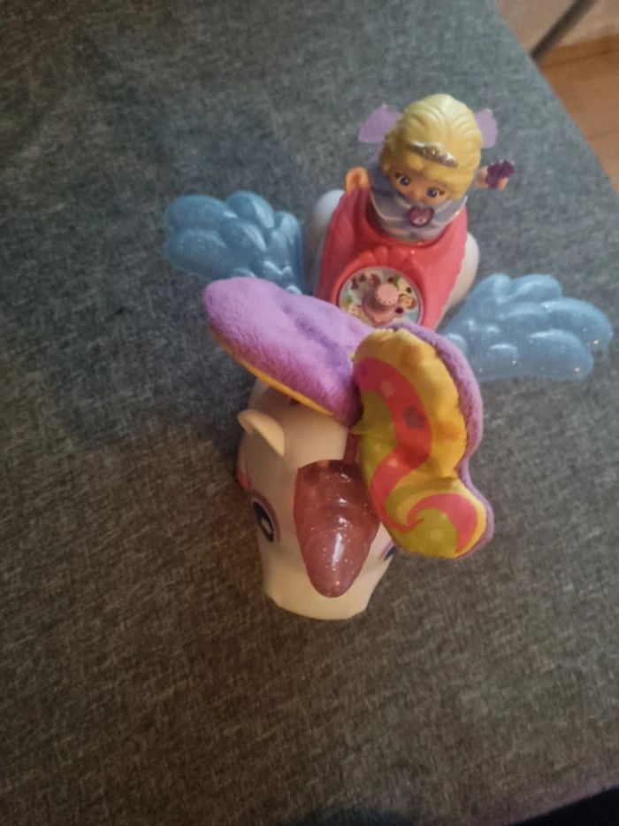 La licorne avec sa fée électronique