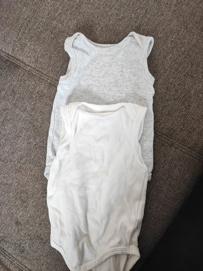 Lot vêtements 3 mois - photo numéro 5