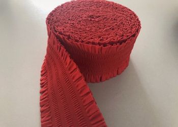 2 mètres de ruban élastique rouge