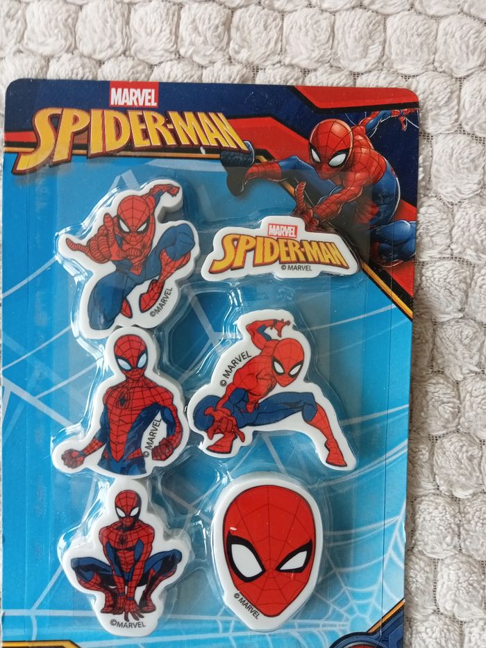 6 gommes spiderman - photo numéro 2
