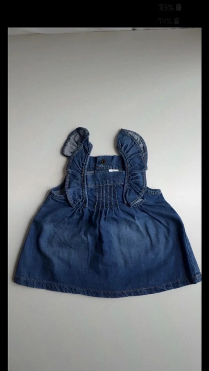 Robe en jean sans manches 3 mois