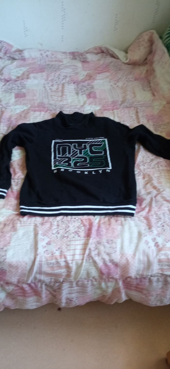 Pull et pull à capuche 16 ans - photo numéro 3