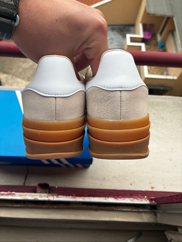 Adidas Gazelle Bold Wonder White/White/Gold Met - Taille 38,5 - Neuves - photo numéro 5