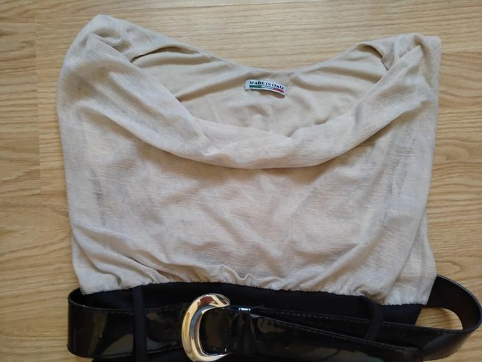robe moulante. Noire et beige. Femme. 
Made in Italy. Taille 36 - photo numéro 6