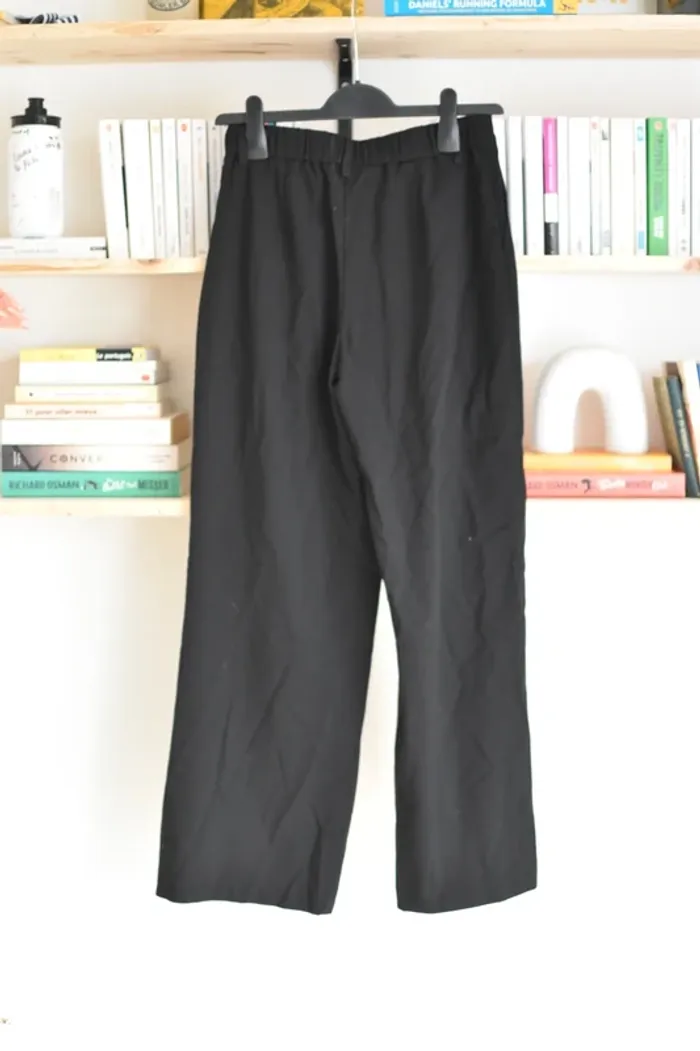 Pantalon Stradivarius en taille 36 - Très bon état - photo numéro 5