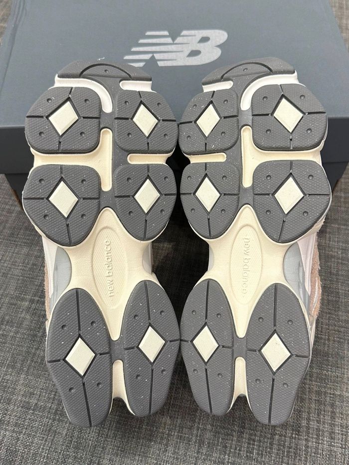 New Balance 9060 Kaki taille 40 - photo numéro 5
