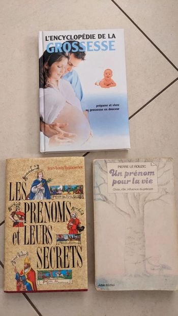 L'encyclopédie de la grossesse + livres sur les prénoms