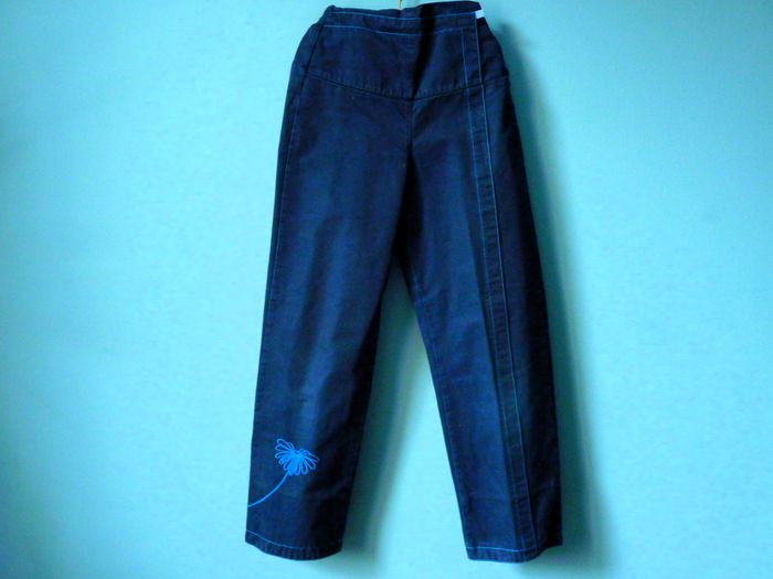 Pantalon Fille Marèse 10 ans bleu marine fleur neuf