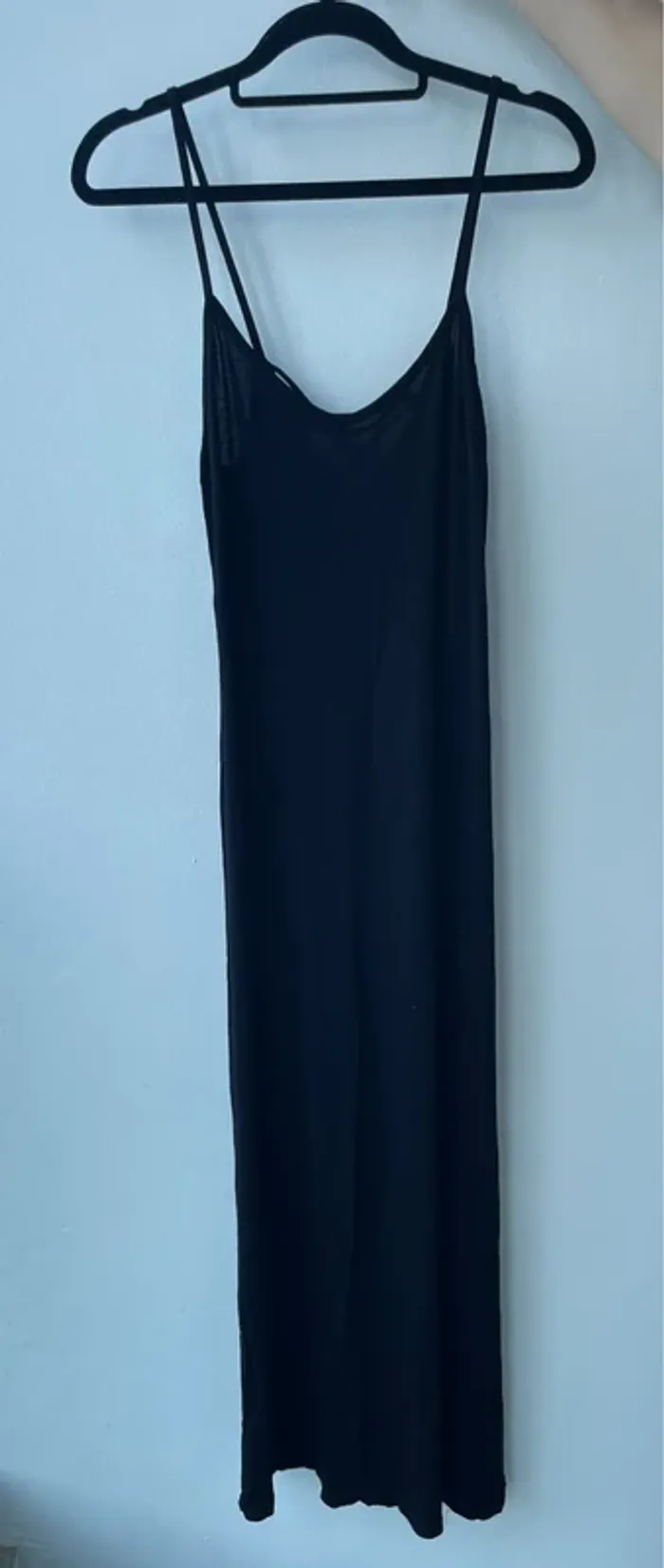 Longue robe noire fluide H&M - photo numéro 2