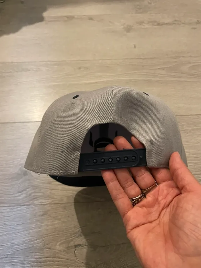 casquette style USA neuve skoll grise et bleu marine - photo numéro 4