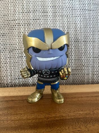 Figurine funko Pop 533 Thanos édition Noël