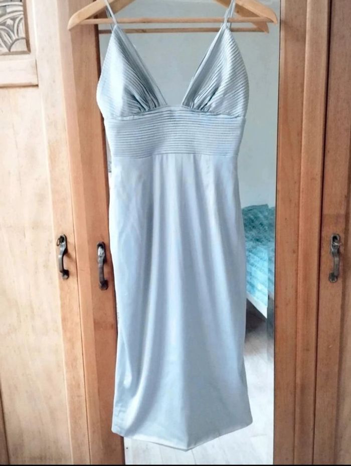 Robe  crayon empire  -  Satin  - gris  argenté - House  of  CB  - S=XS  actuel  - Neuve - photo numéro 5