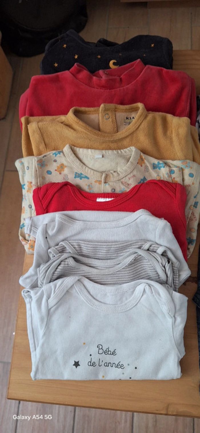 Lot de vêtements 6 mois de 19 pièces - photo numéro 2