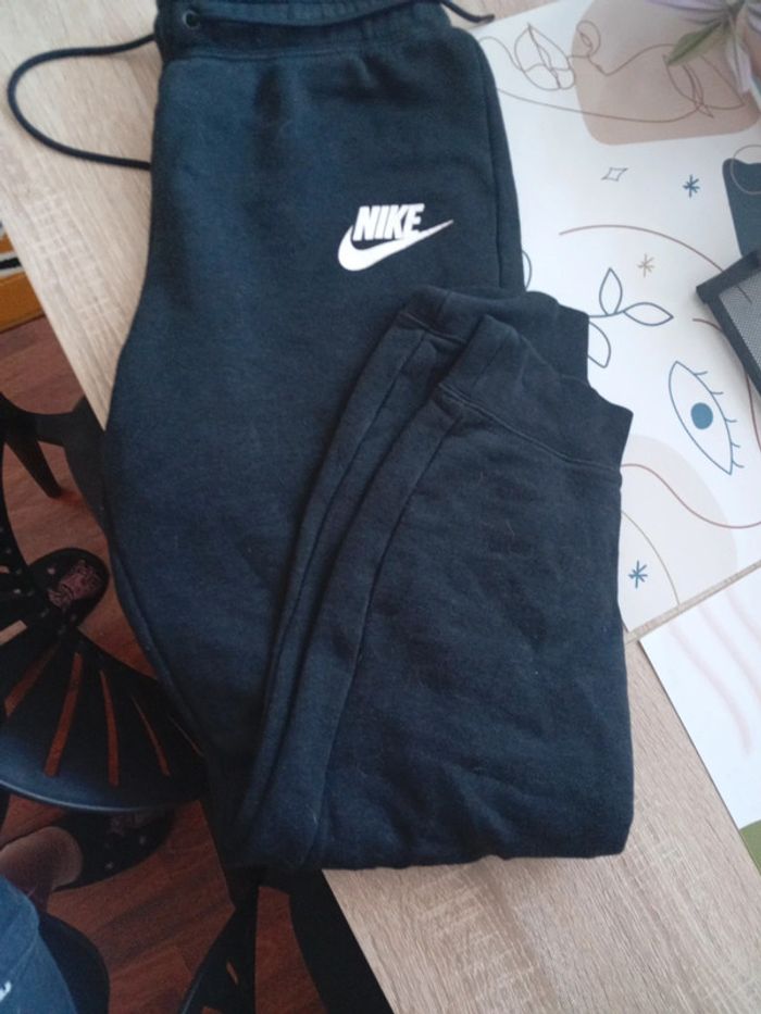 Bas de survêtement Nike taille L - photo numéro 4