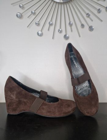 Ballerines compensées marron Effet daim