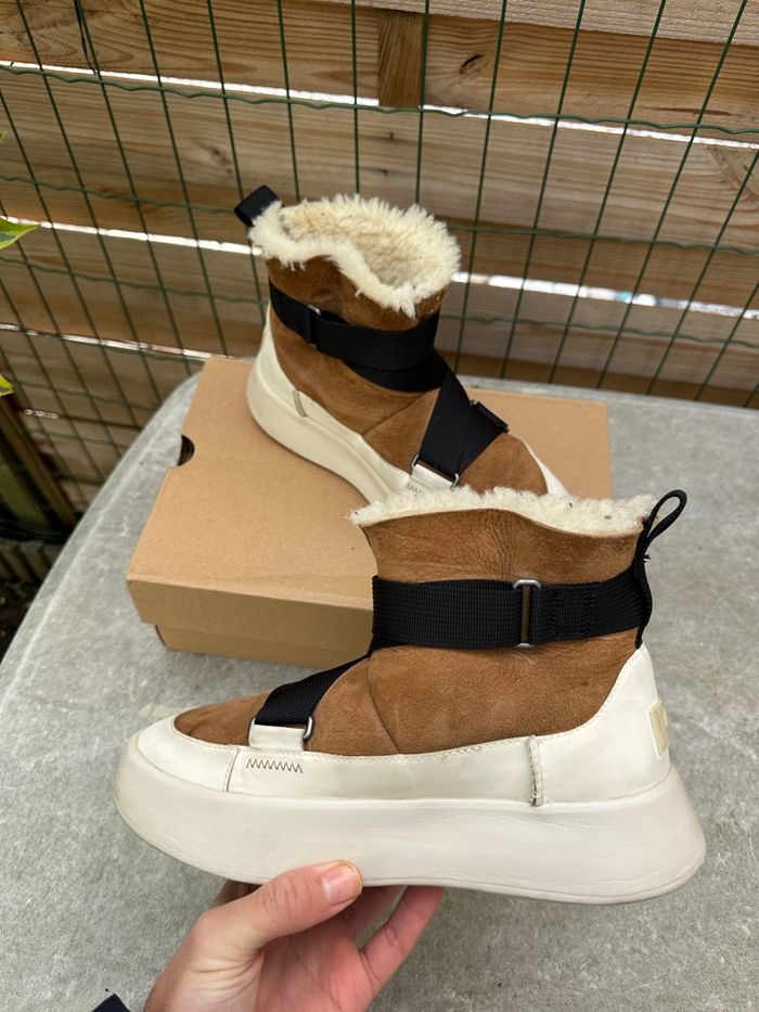 UGG FemmeClassic Boom Buckle Chestnut - photo numéro 2