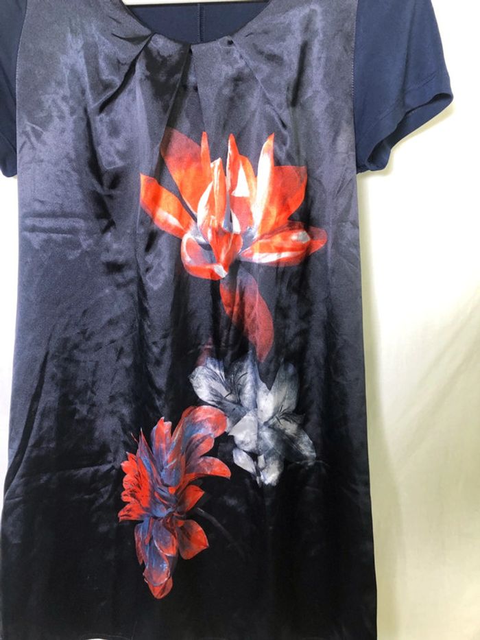 Tunique satinée Promod bleu marine motifs fleurs taille M / 38 40 très bon état - photo numéro 10