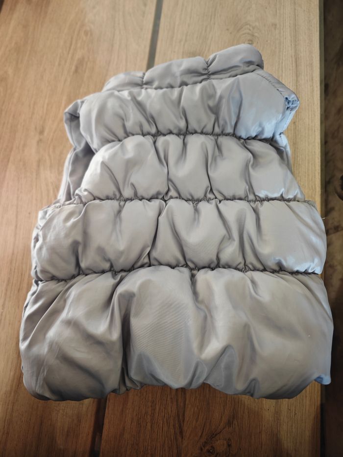 Doudoune sans manche 9 mois 
Parfait état - photo numéro 5