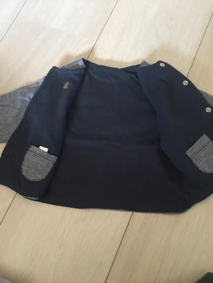 Lot gilets réversibles 6 mois obaibi - photo numéro 7