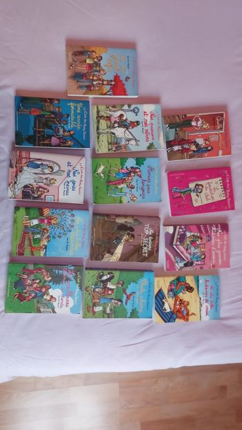 Lot livres - Saga LE CLUB DES BABY-SITTERS