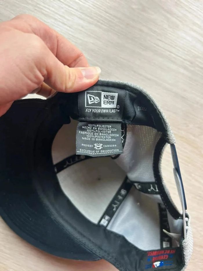 New Era 9FIFTY New York Yankees Snapback Gris et Noir Taille Small-Medium - photo numéro 3