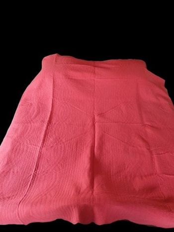 Dessus de lit rouge orangé