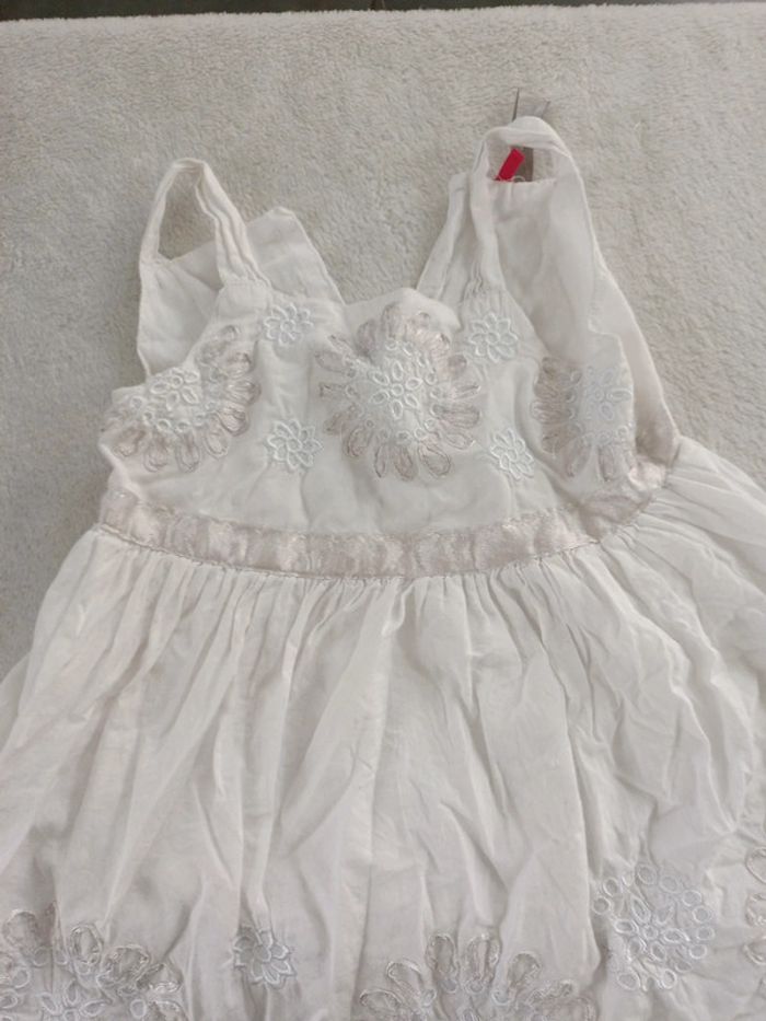 Robe blanche - photo numéro 2