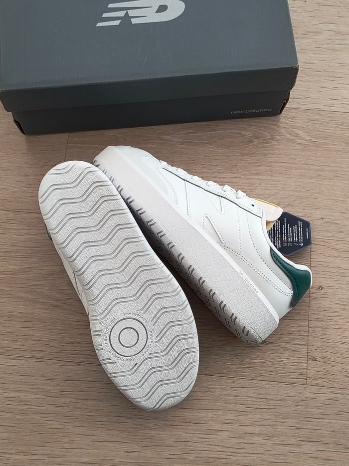 Chaussures plateforme New Balance taille 39.5 neuves - photo numéro 3