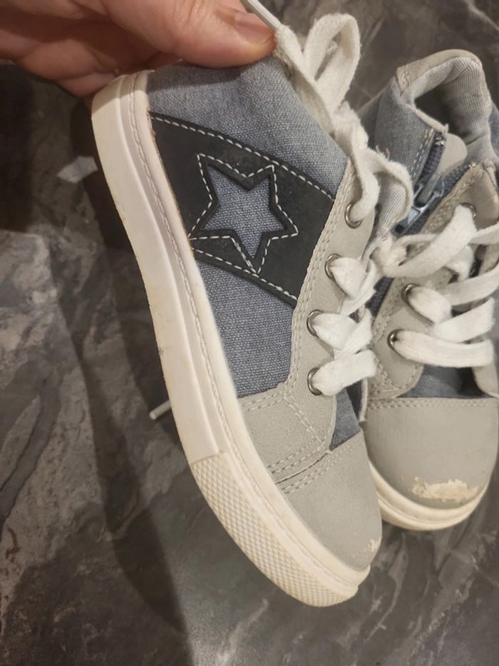 Basket taille 26 à donner avec un lot - photo numéro 2