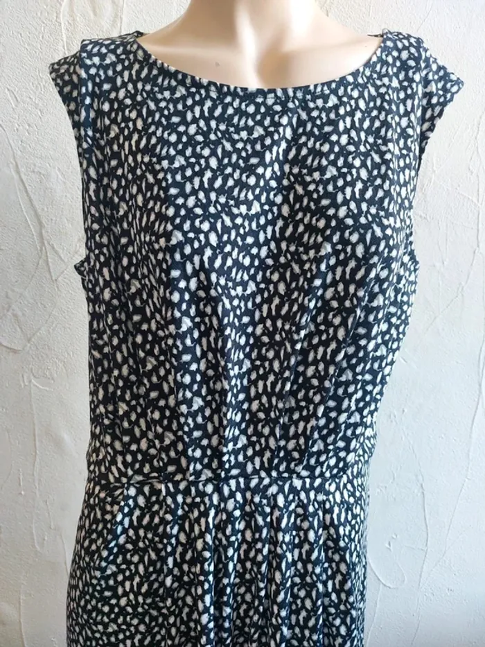 Robe sans manches à motifs Taille M - photo numéro 2