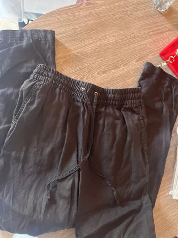 Pantalon en lin noir Zara