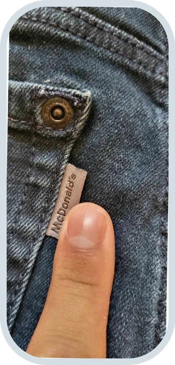 Jean slim bleu foncé McDonald's – Taille 36 – Bon état
- Femme - photo numéro 7