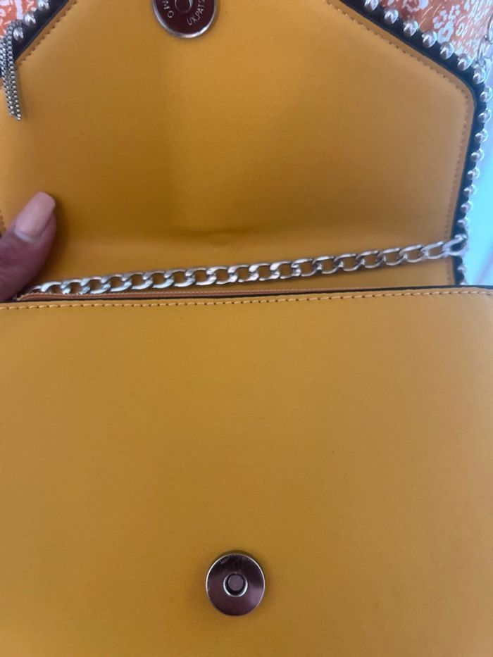 Sac à main jaune clouté - photo numéro 5