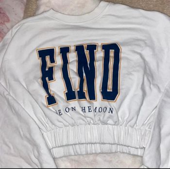 Sweat crop couleur bleu et jaune find taille 36 marque bershka