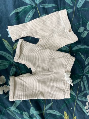Lot 2 legging 1 mois kiabi 