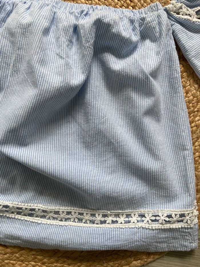 🩵 Top bleu clair fines rayures blanches épaules dénudées Taille S/M 🩵 - photo numéro 3