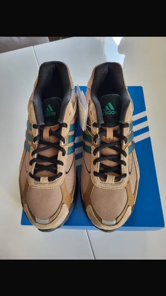 Basket Adidas Response neuve taille 44 2/3 - photo numéro 3