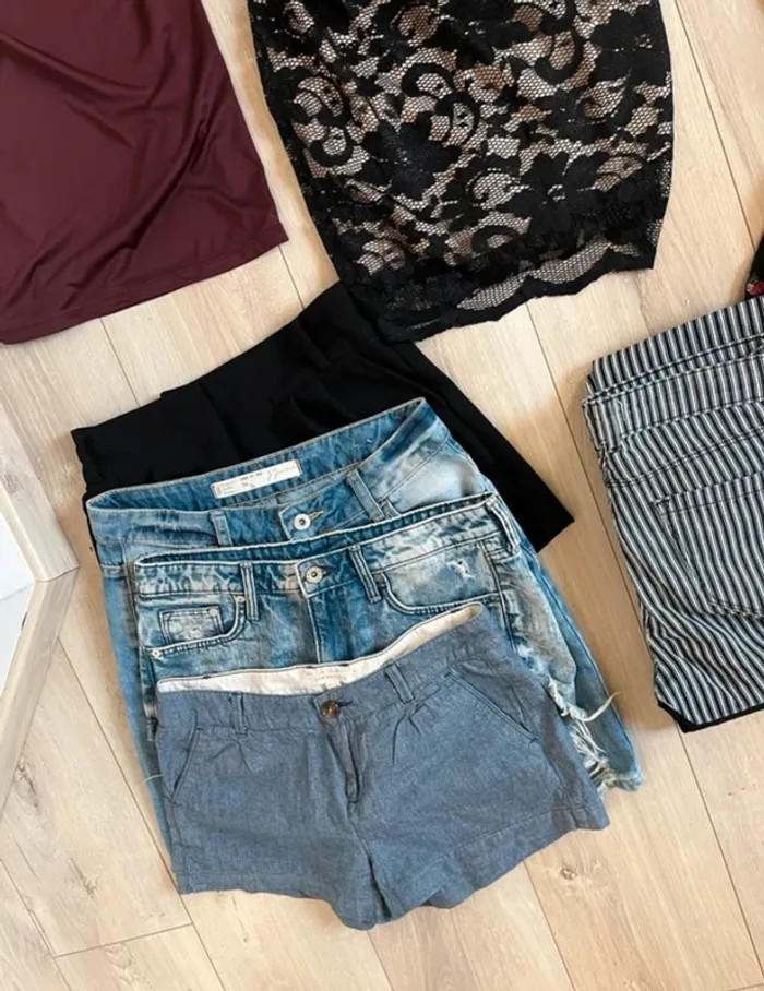 Lot vêtements femme XS - 13 pièces - Nike, Adidas, robe neuve, crop tops - photo numéro 6
