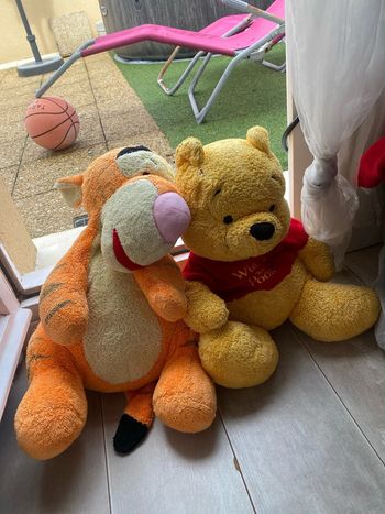 Lot de peluches, Tigrou et Winnie, l’ourson