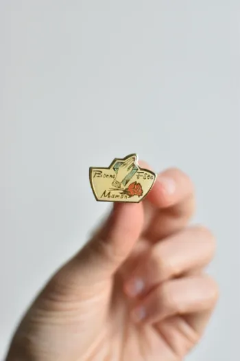 Pin's / Broche Bonne fête maman