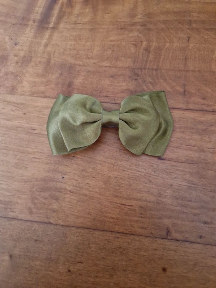 Barrette noeud papillon