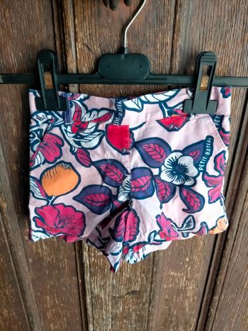 Très joli short Petit bateau 4 ans