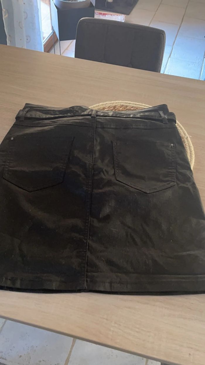 Jupe huilée noire - photo numéro 3