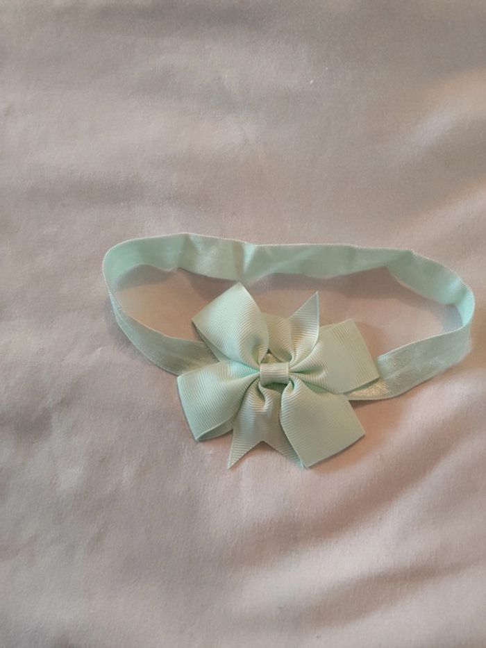 Bandeau avec nœud neuf de 3 a 14 ans