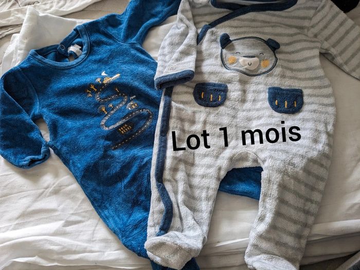 Lot pyjamas pilou 1 mois